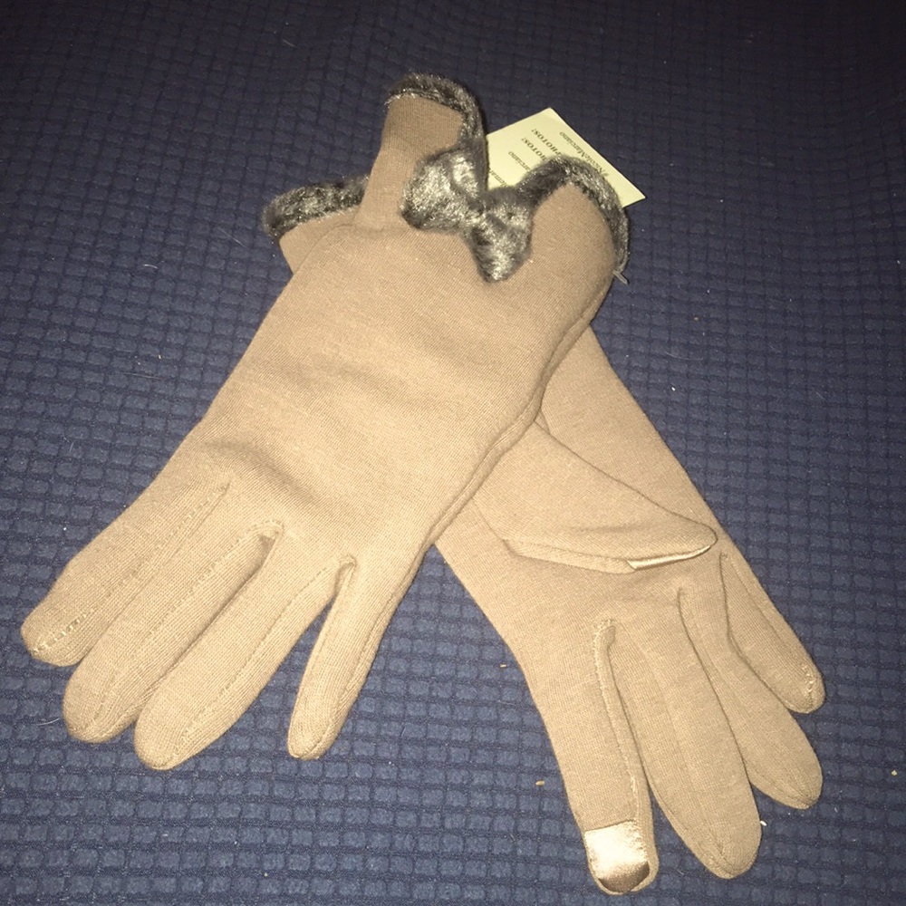 New women’s gloves